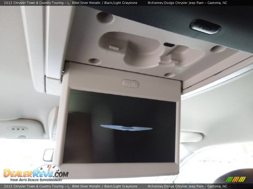 2013 Chrysler Town & Country Touring - L Billet Silver Metallic / Black/Light Graystone Photo #20