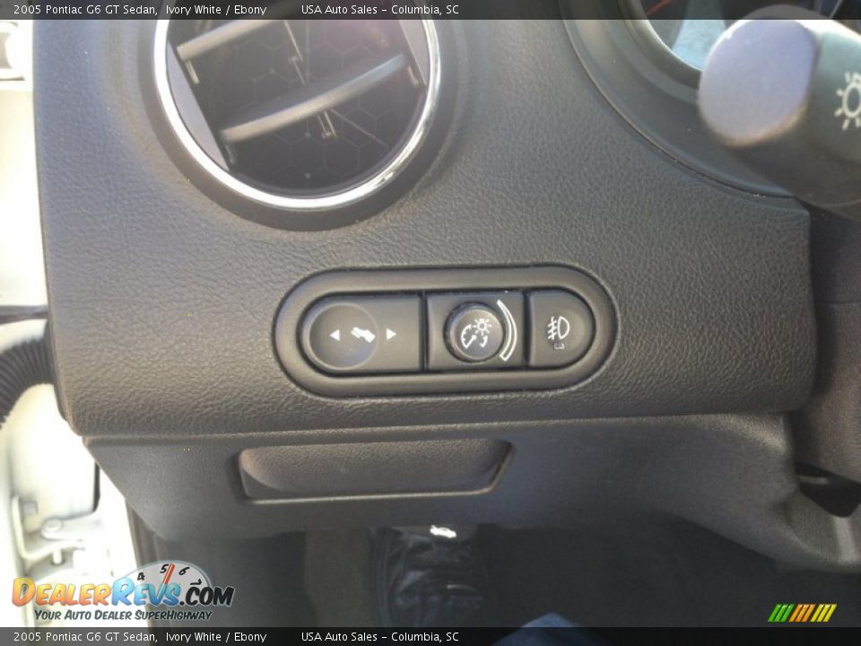 2005 Pontiac G6 GT Sedan Ivory White / Ebony Photo #23