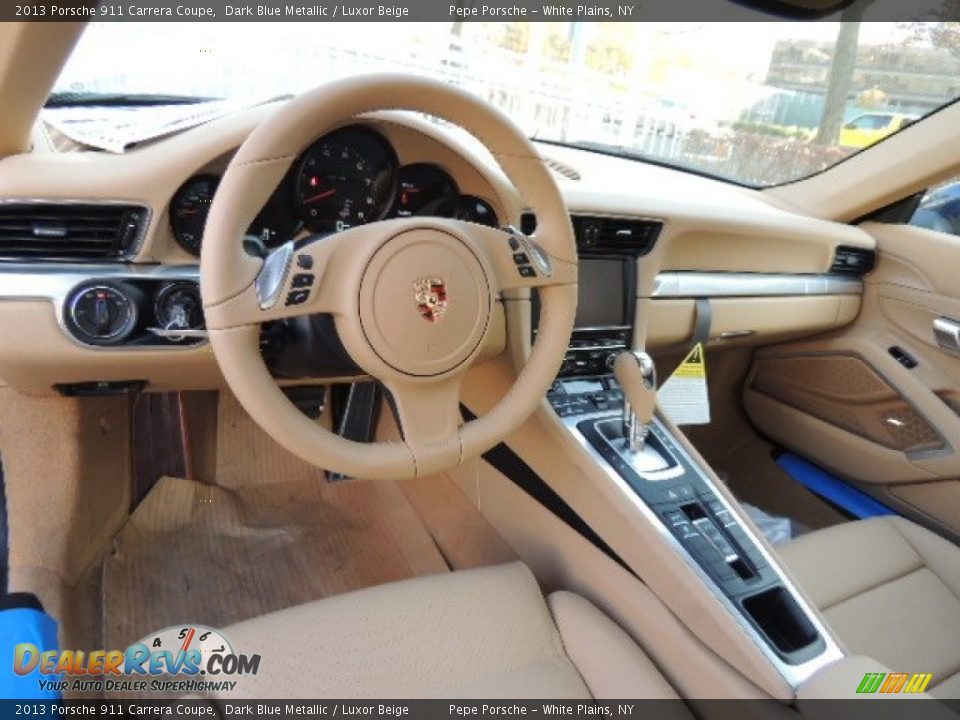 Dashboard of 2013 Porsche 911 Carrera Coupe Photo #19