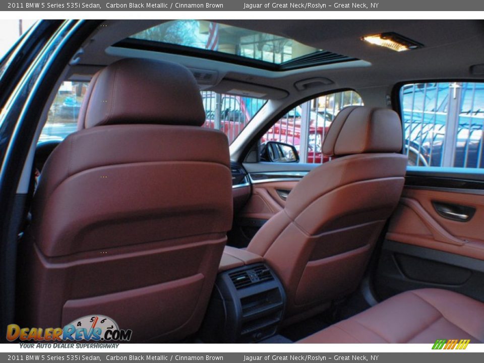 2011 BMW 5 Series 535i Sedan Carbon Black Metallic / Cinnamon Brown Photo #17