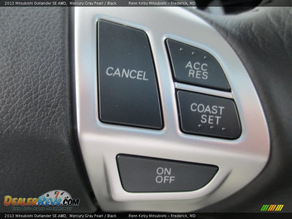Controls of 2013 Mitsubishi Outlander SE AWD Photo #18