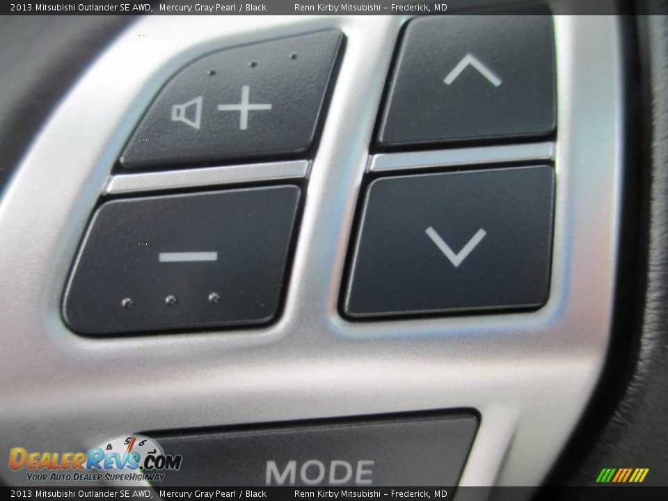 Controls of 2013 Mitsubishi Outlander SE AWD Photo #19