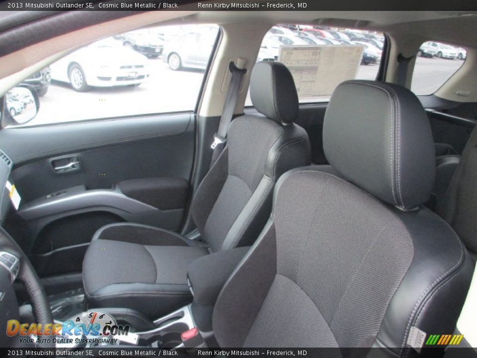 Black Interior - 2013 Mitsubishi Outlander SE Photo #9