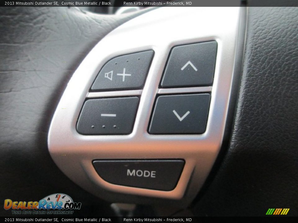 Controls of 2013 Mitsubishi Outlander SE Photo #12