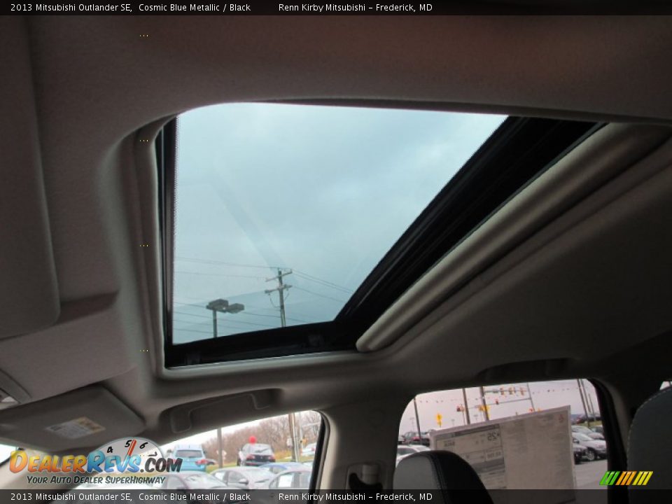 2013 Mitsubishi Outlander SE Cosmic Blue Metallic / Black Photo #20