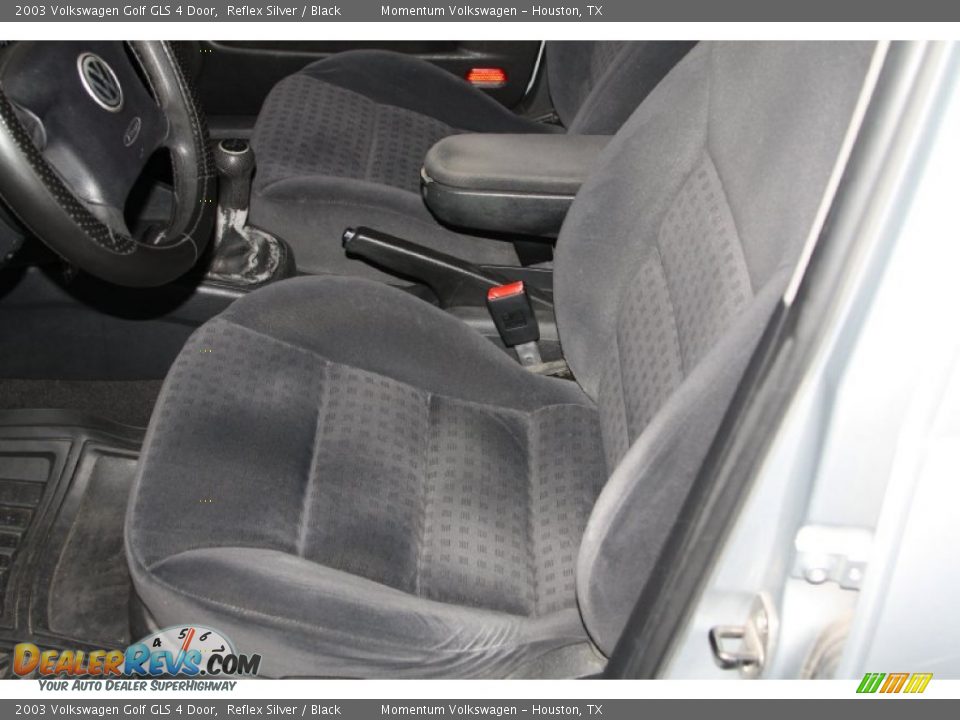 Front Seat of 2003 Volkswagen Golf GLS 4 Door Photo #7