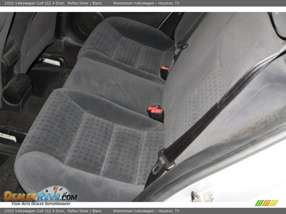 Rear Seat of 2003 Volkswagen Golf GLS 4 Door Photo #8