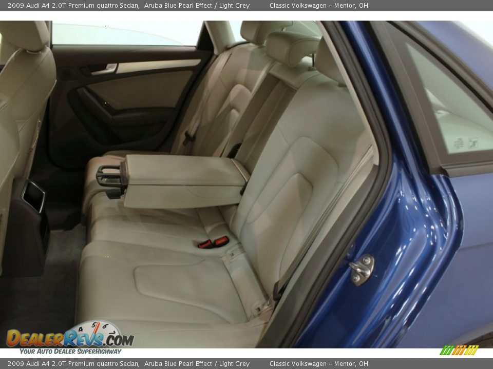 2009 Audi A4 2.0T Premium quattro Sedan Aruba Blue Pearl Effect / Light Grey Photo #30
