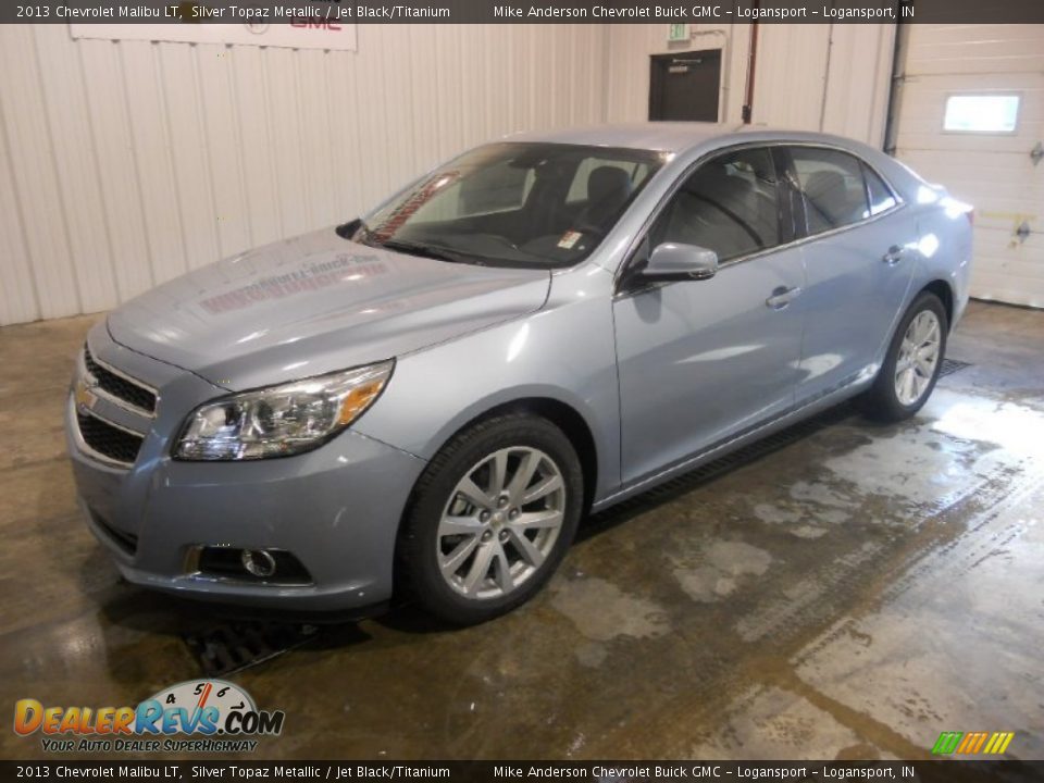 Front 3/4 View of 2013 Chevrolet Malibu LT Photo #1