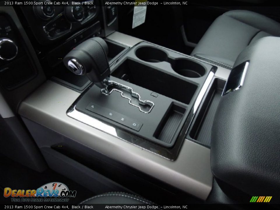 2013 Ram 1500 Sport Crew Cab 4x4 Shifter Photo #11