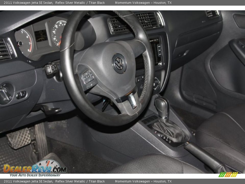 2011 Volkswagen Jetta SE Sedan Reflex Silver Metallic / Titan Black Photo #8