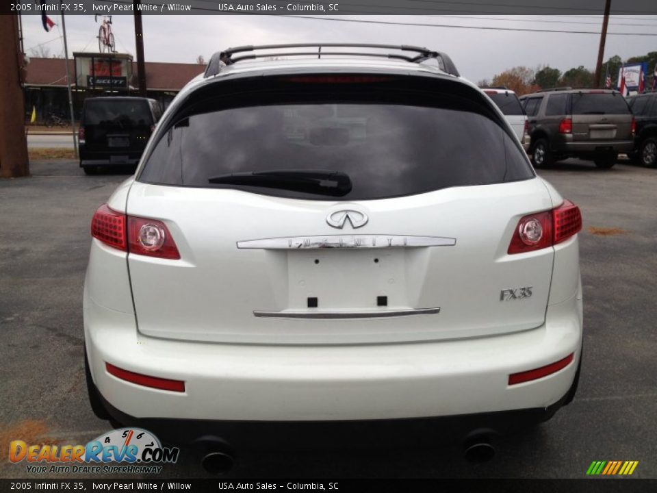 2005 Infiniti FX 35 Ivory Pearl White / Willow Photo #5