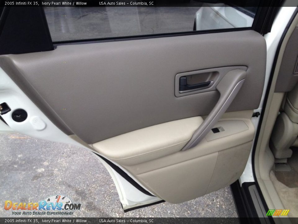 Door Panel of 2005 Infiniti FX 35 Photo #8