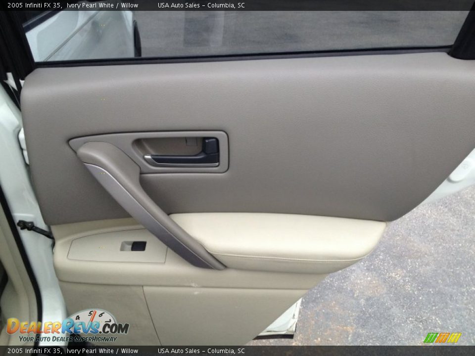 2005 Infiniti FX 35 Ivory Pearl White / Willow Photo #11