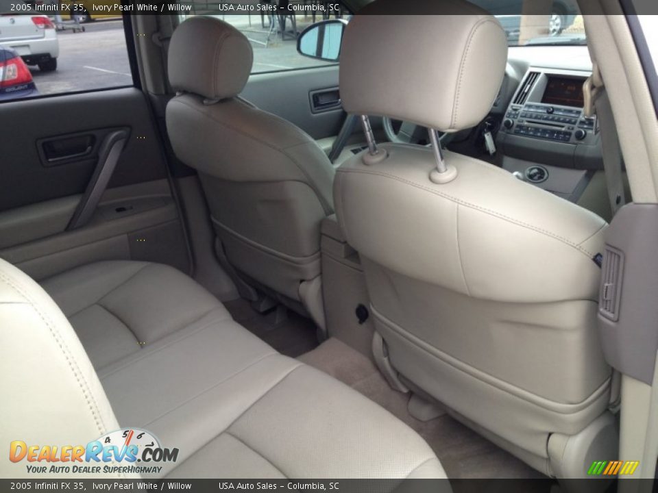 2005 Infiniti FX 35 Ivory Pearl White / Willow Photo #12
