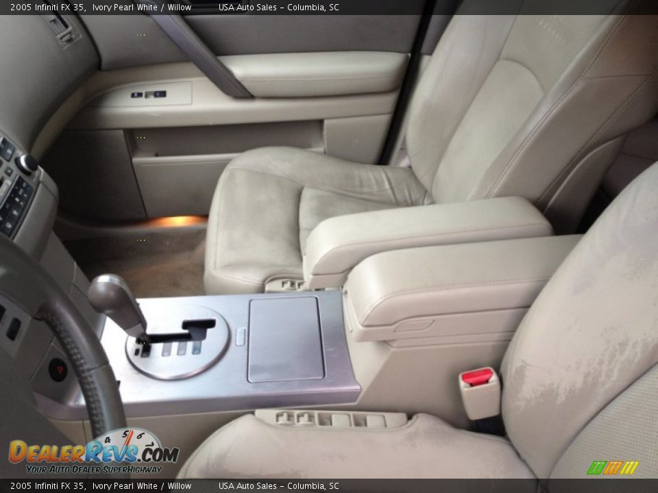 2005 Infiniti FX 35 Ivory Pearl White / Willow Photo #28