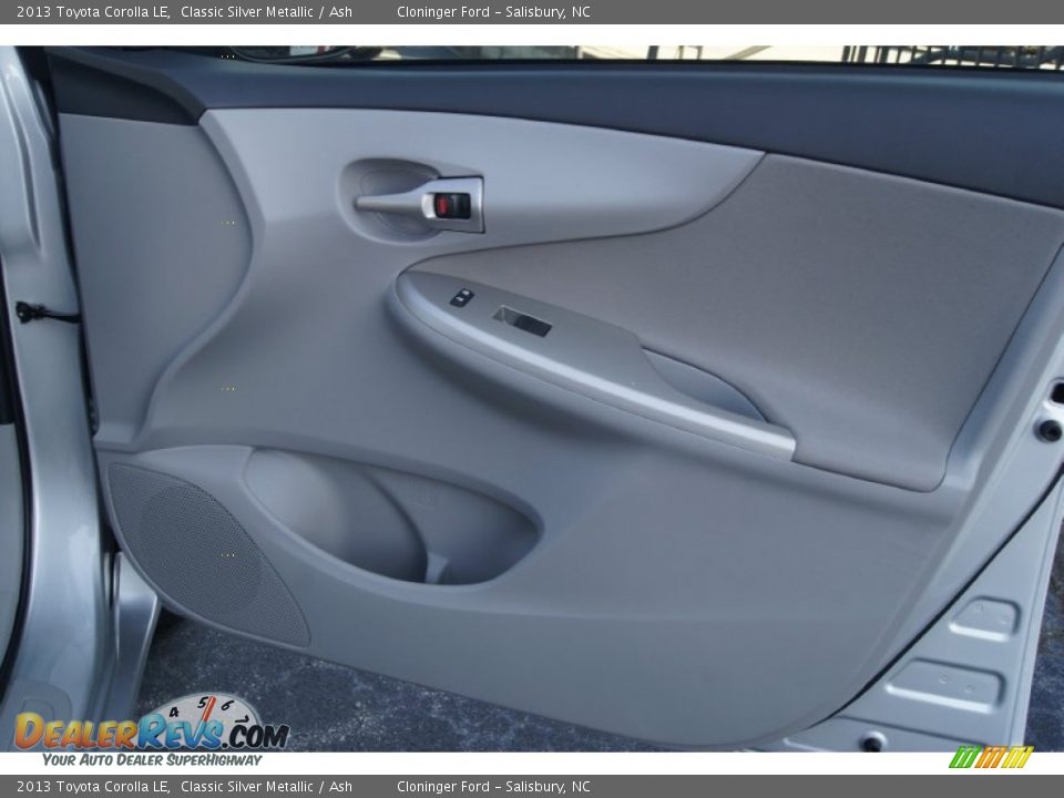 2013 Toyota Corolla LE Classic Silver Metallic / Ash Photo #17