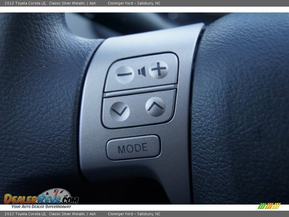 2013 Toyota Corolla LE Classic Silver Metallic / Ash Photo #24