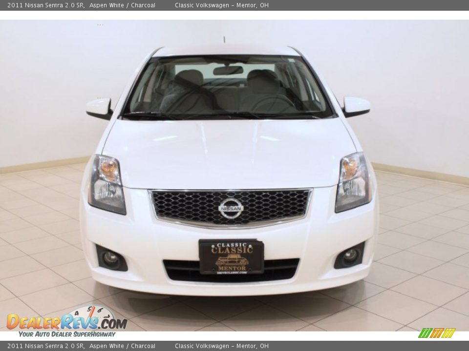 2011 Nissan Sentra 2.0 SR Aspen White / Charcoal Photo #2