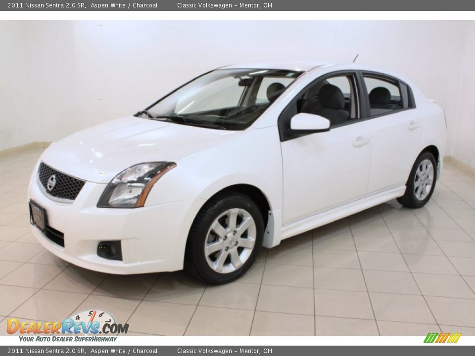2011 Nissan Sentra 2.0 SR Aspen White / Charcoal Photo #3