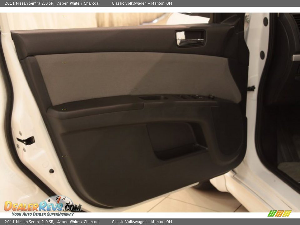 2011 Nissan Sentra 2.0 SR Aspen White / Charcoal Photo #5