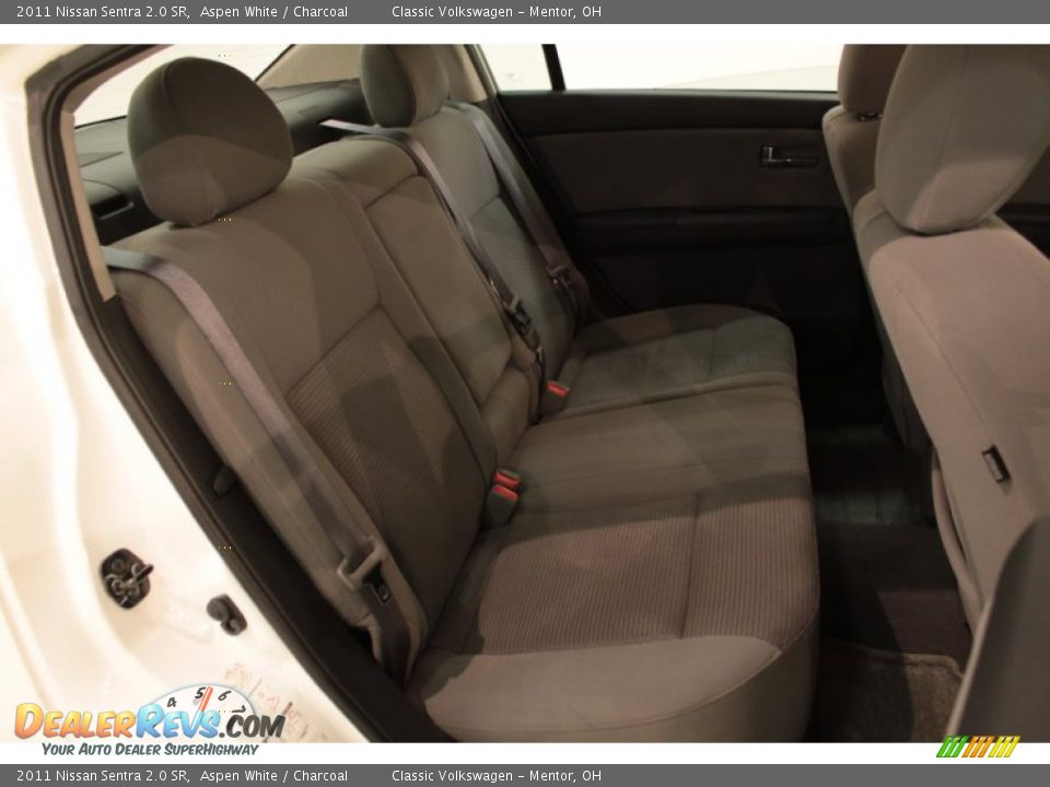 2011 Nissan Sentra 2.0 SR Aspen White / Charcoal Photo #13