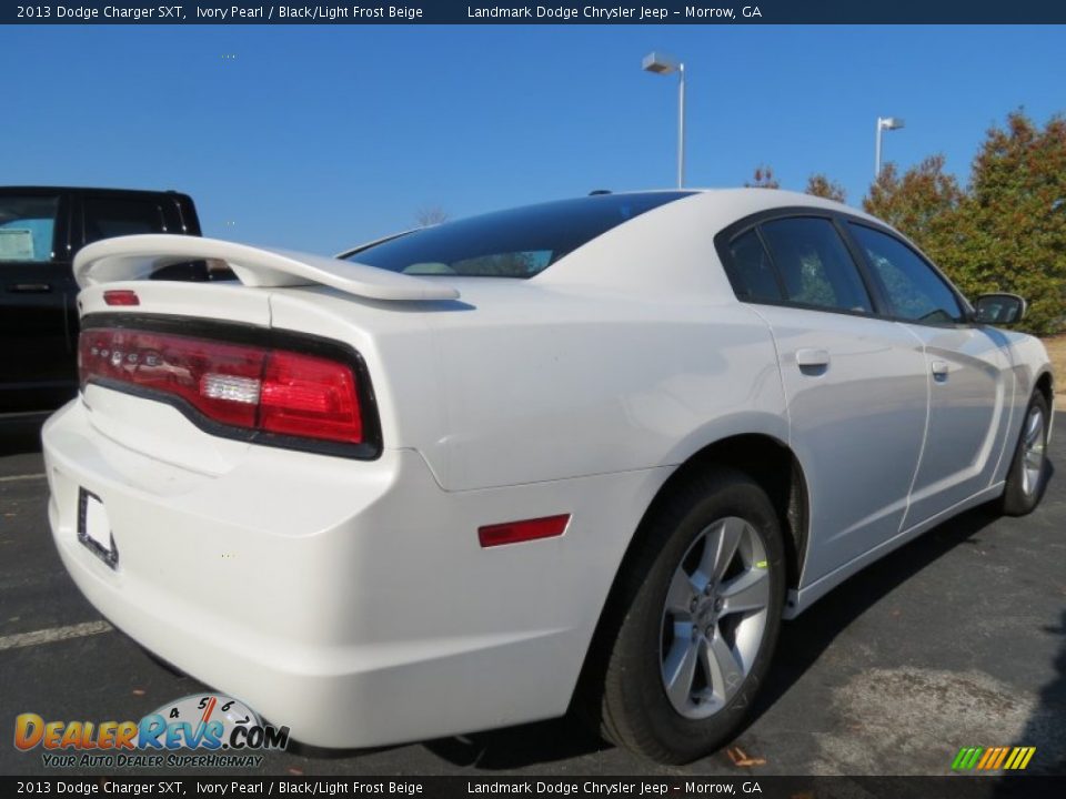 2013 Dodge Charger SXT Ivory Pearl / Black/Light Frost Beige Photo #3