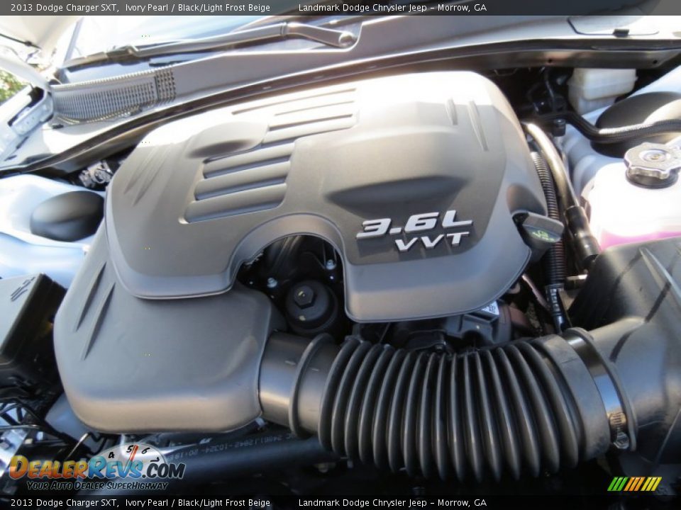 2013 Dodge Charger SXT Ivory Pearl / Black/Light Frost Beige Photo #11