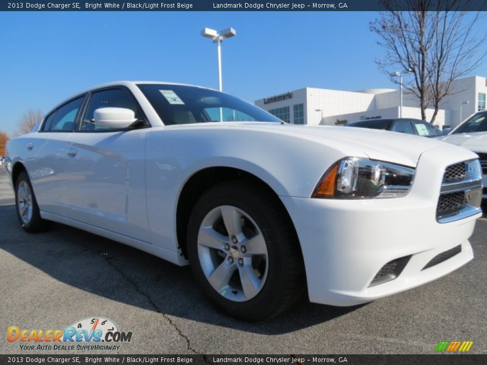 2013 Dodge Charger SE Bright White / Black/Light Frost Beige Photo #4