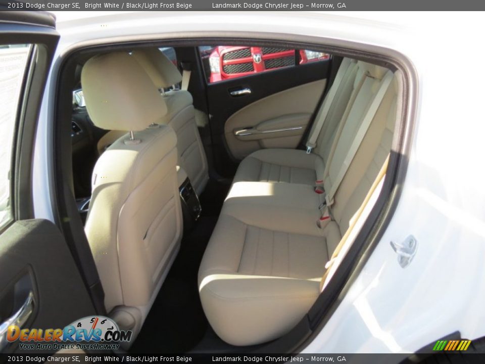 2013 Dodge Charger SE Bright White / Black/Light Frost Beige Photo #7