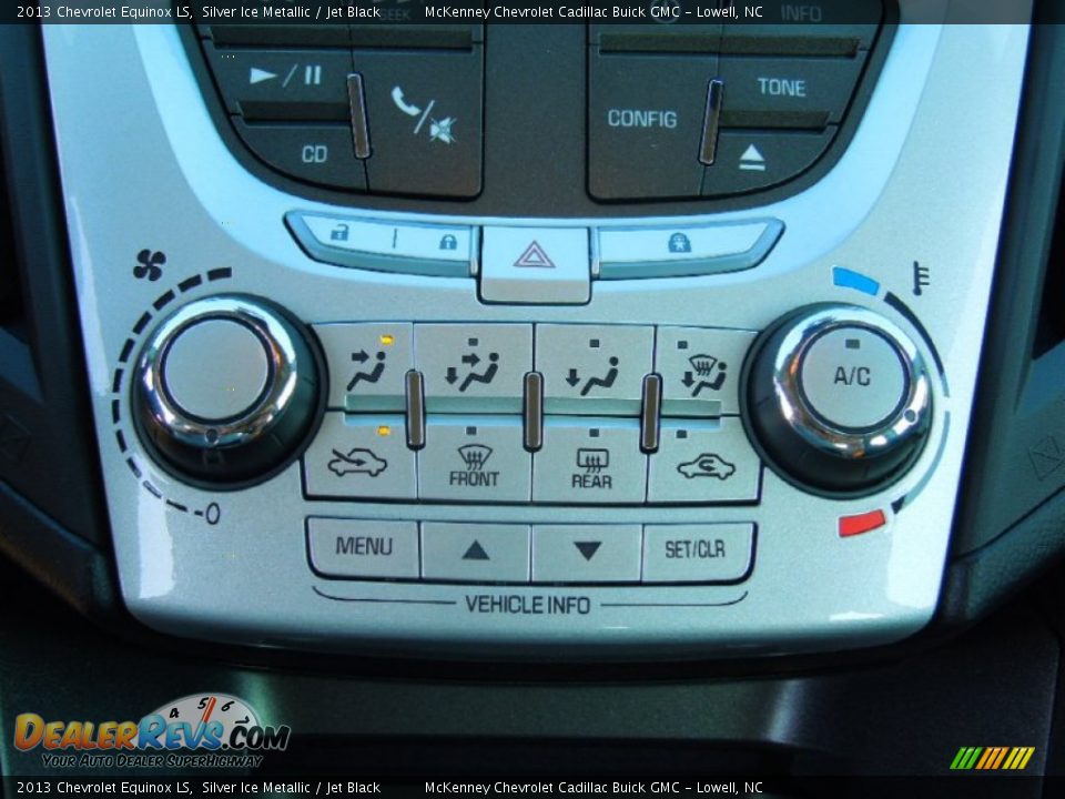 Controls of 2013 Chevrolet Equinox LS Photo #13