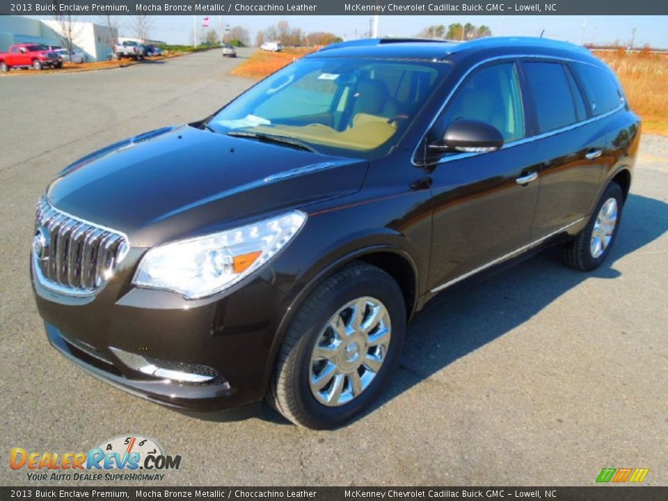 Front 3/4 View of 2013 Buick Enclave Premium Photo #1
