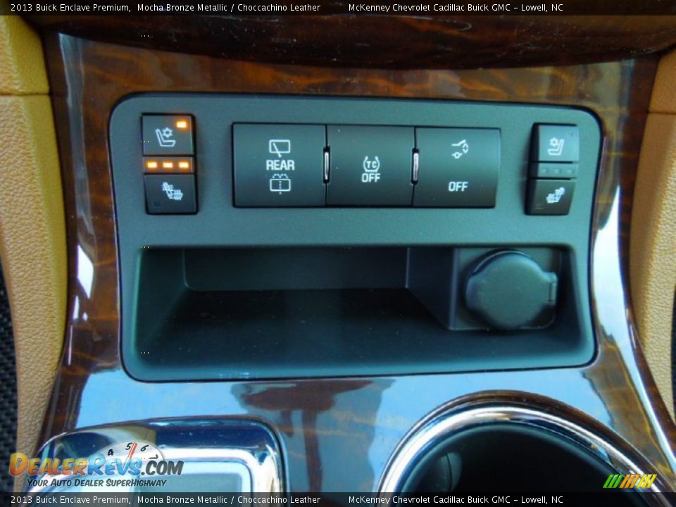 Controls of 2013 Buick Enclave Premium Photo #14