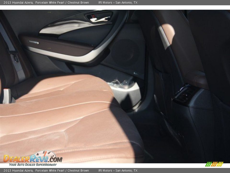 2013 Hyundai Azera Porcelain White Pearl / Chestnut Brown Photo #12