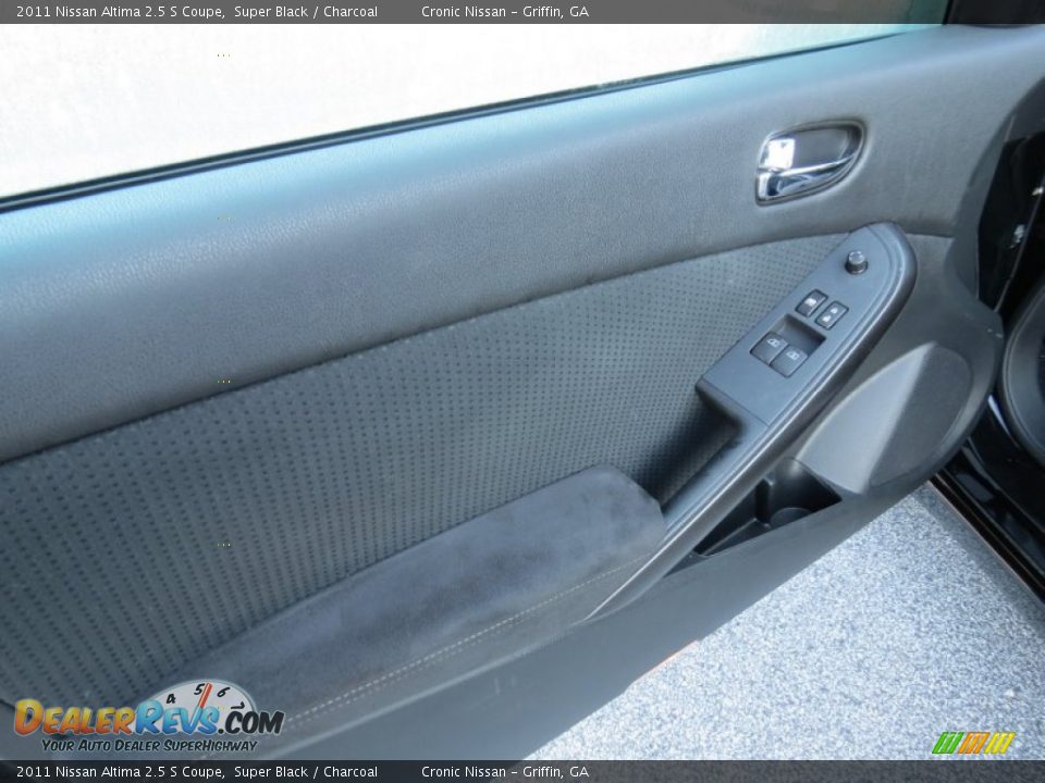 2011 Nissan Altima 2.5 S Coupe Super Black / Charcoal Photo #11