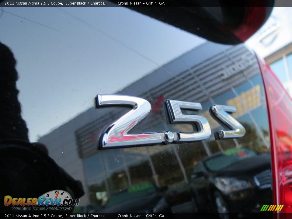2011 Nissan Altima 2.5 S Coupe Super Black / Charcoal Photo #13