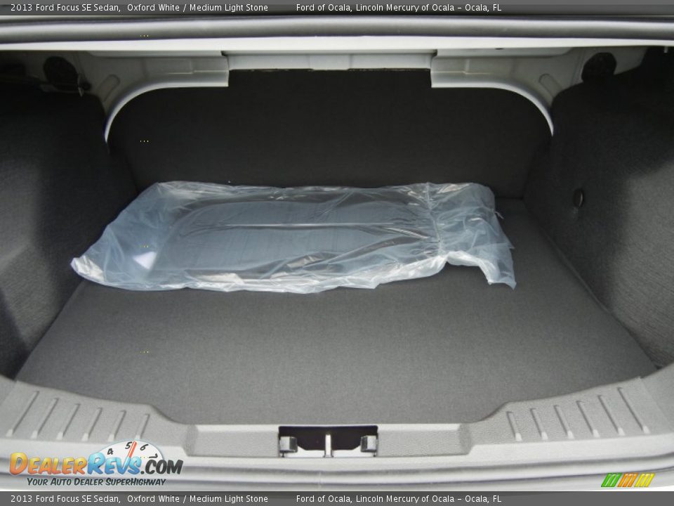 2013 Ford Focus SE Sedan Trunk Photo #10