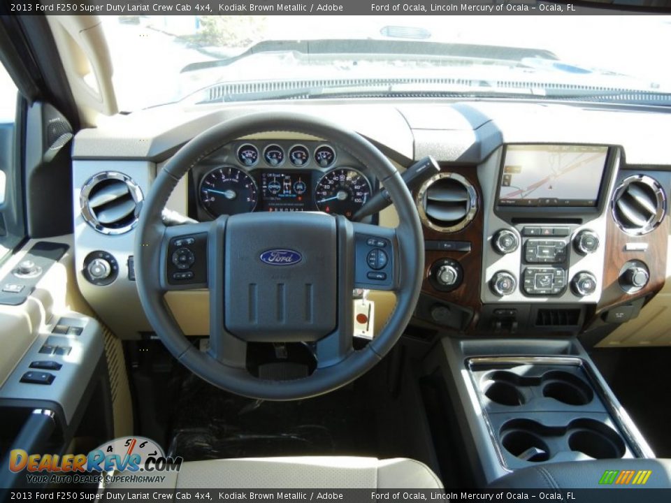 Dashboard of 2013 Ford F250 Super Duty Lariat Crew Cab 4x4 Photo #8