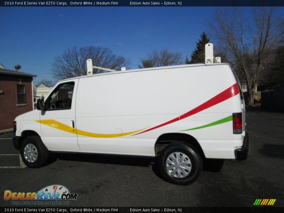 2010 Ford E Series Van E250 Cargo Oxford White / Medium Flint Photo #4
