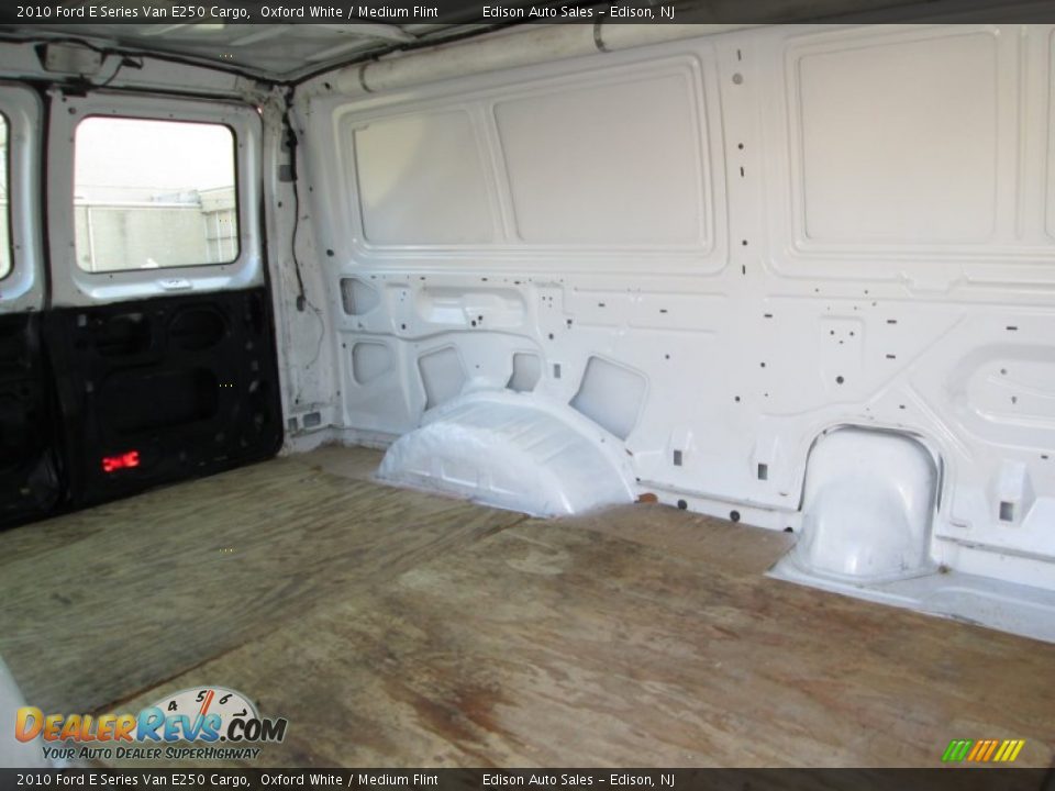 2010 Ford E Series Van E250 Cargo Oxford White / Medium Flint Photo #18