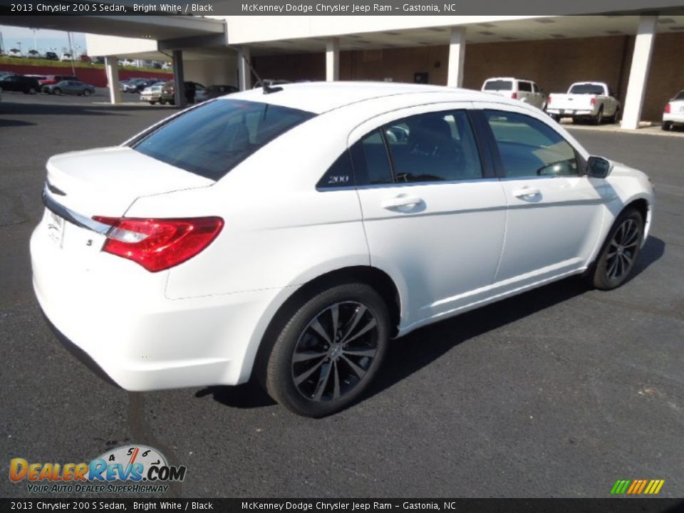 2013 Chrysler 200 S Sedan Bright White / Black Photo #5