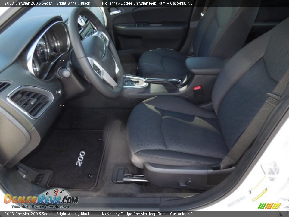 2013 Chrysler 200 S Sedan Bright White / Black Photo #8