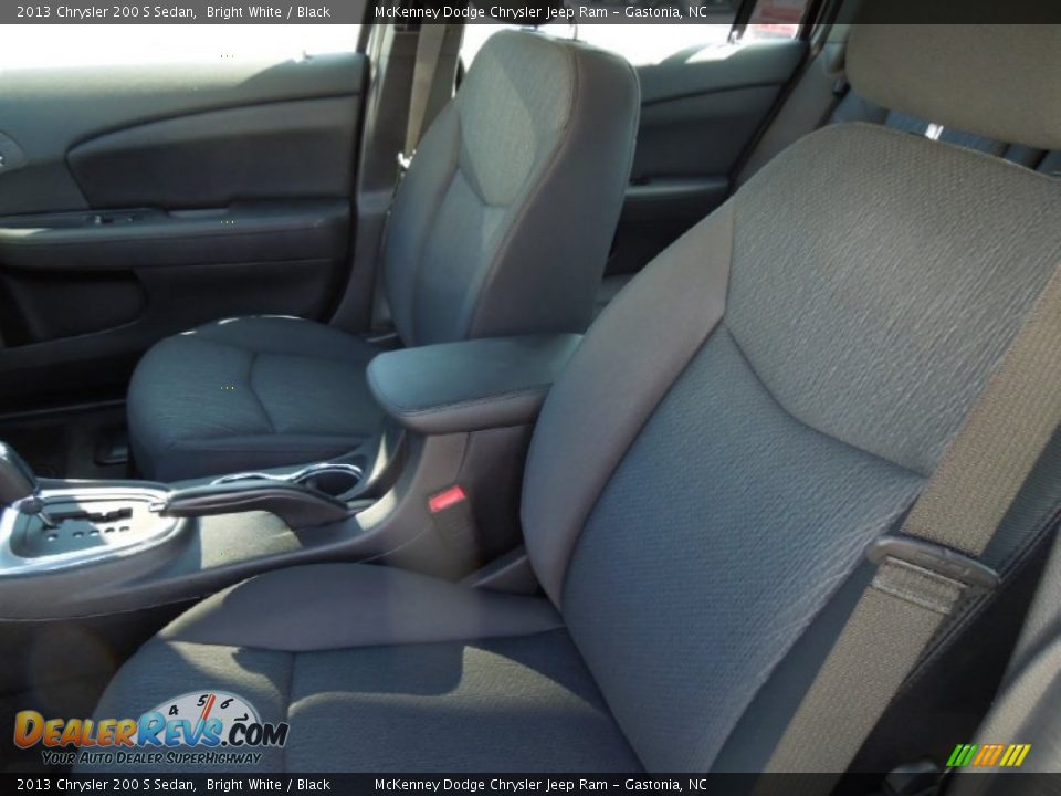 2013 Chrysler 200 S Sedan Bright White / Black Photo #9