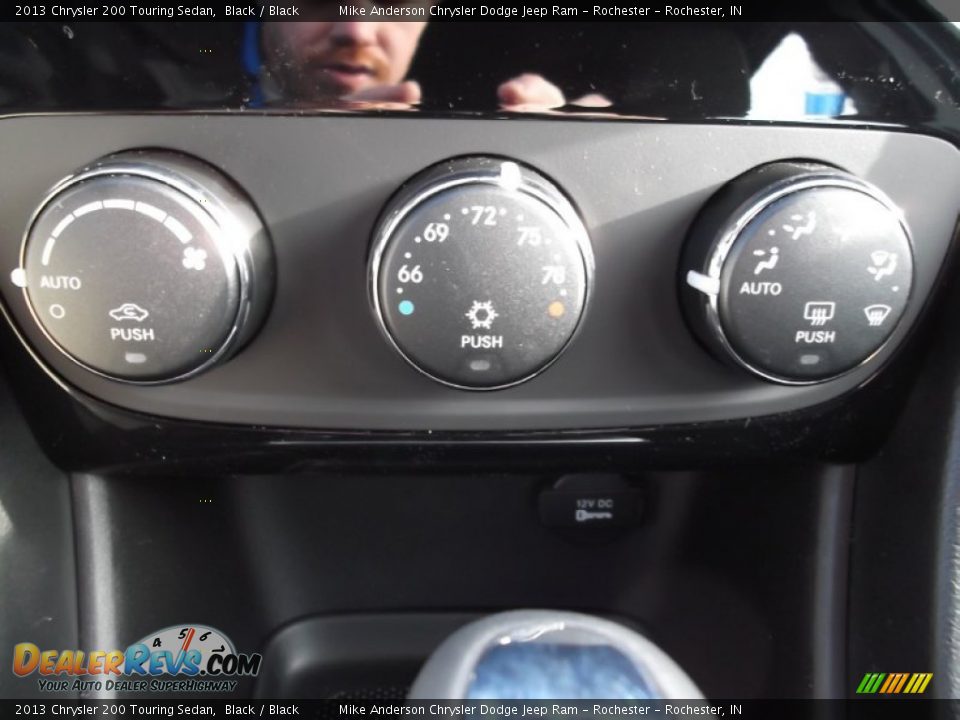 2013 Chrysler 200 Touring Sedan Black / Black Photo #18