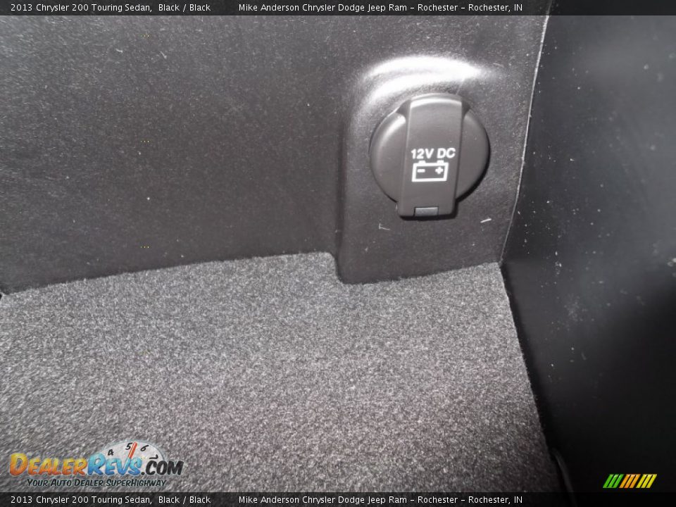 2013 Chrysler 200 Touring Sedan Black / Black Photo #22