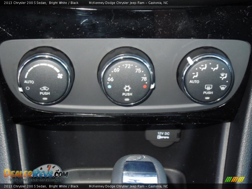 2013 Chrysler 200 S Sedan Bright White / Black Photo #13