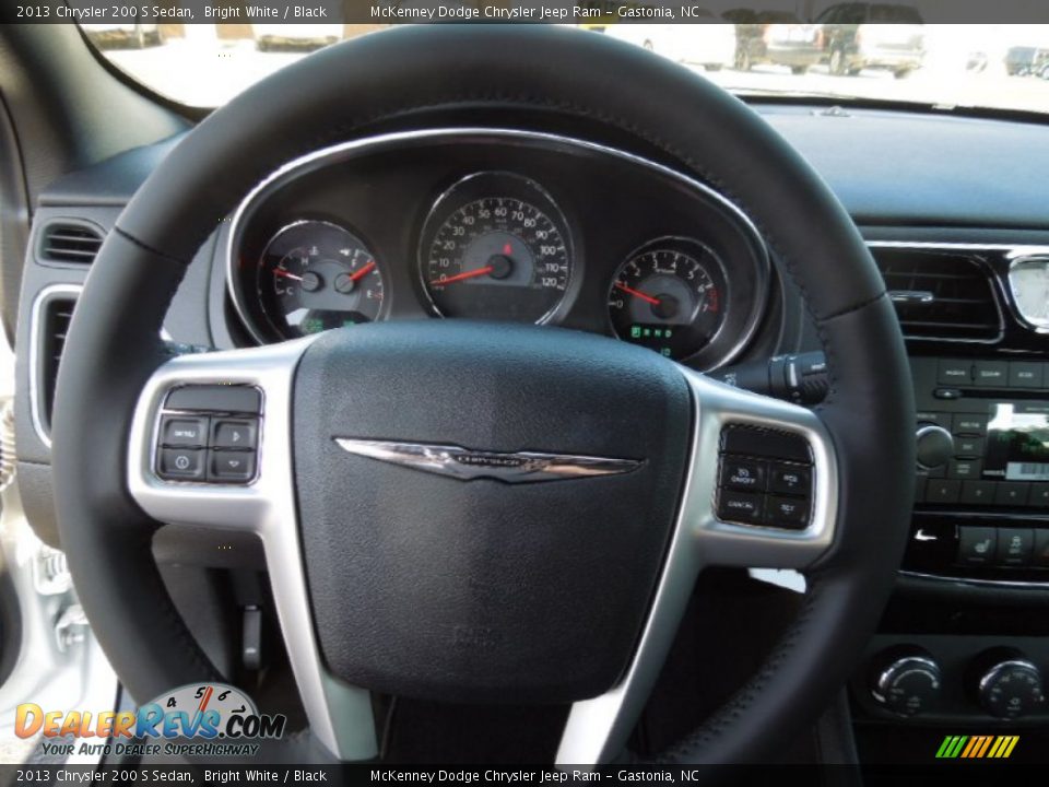 2013 Chrysler 200 S Sedan Bright White / Black Photo #15