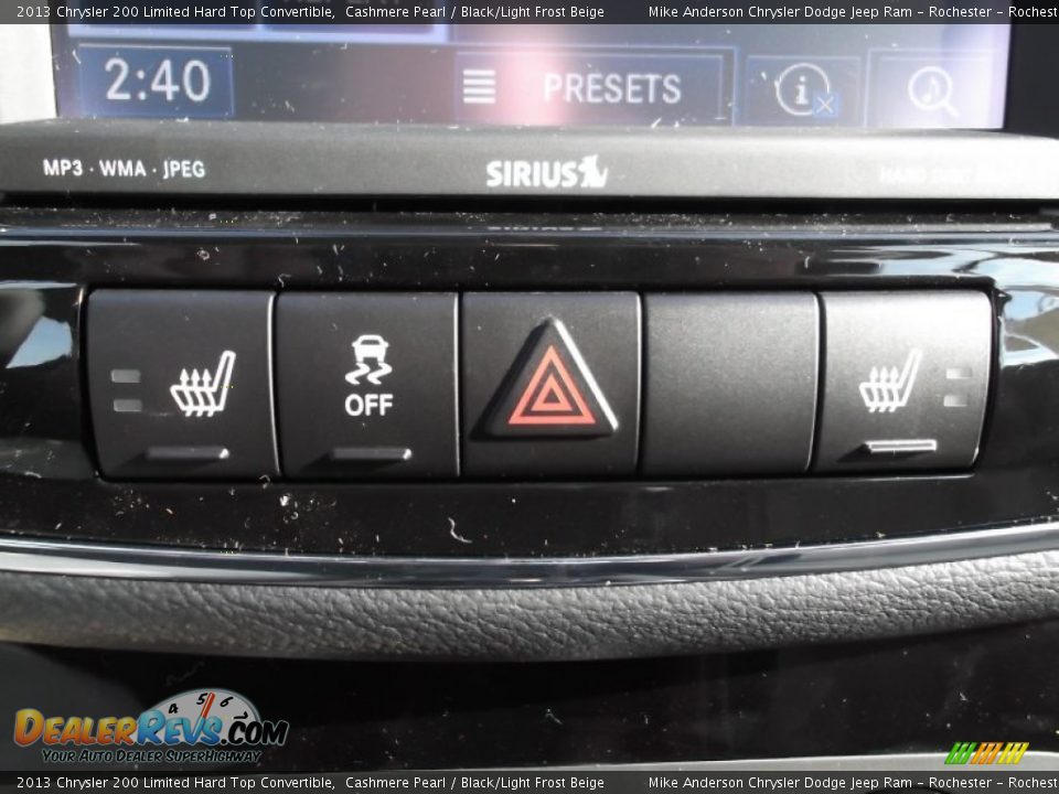 2013 Chrysler 200 Limited Hard Top Convertible Cashmere Pearl / Black/Light Frost Beige Photo #18