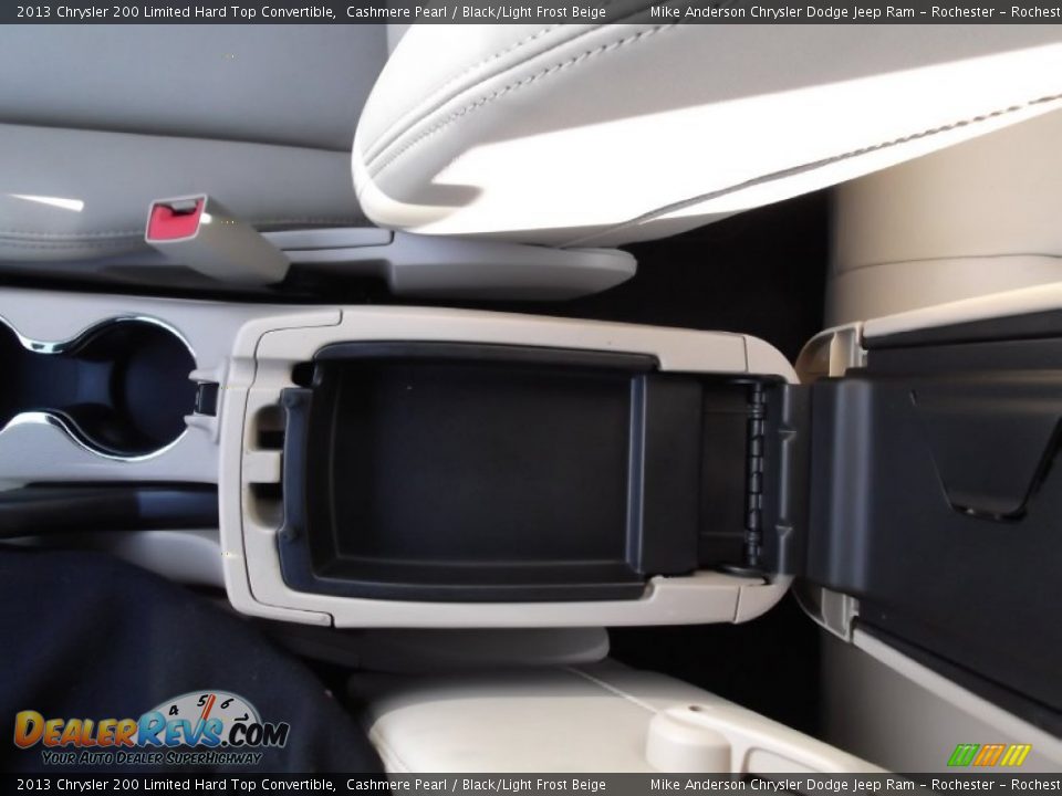 2013 Chrysler 200 Limited Hard Top Convertible Cashmere Pearl / Black/Light Frost Beige Photo #23