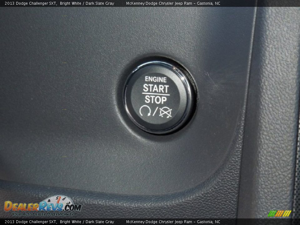 2013 Dodge Challenger SXT Bright White / Dark Slate Gray Photo #15